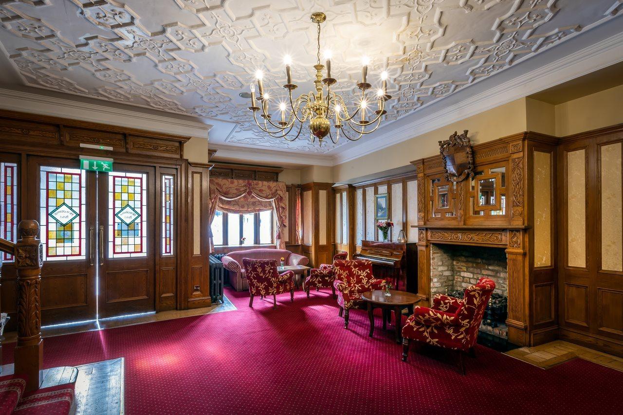 נאבאן The Newgrange Hotel מראה חיצוני תמונה