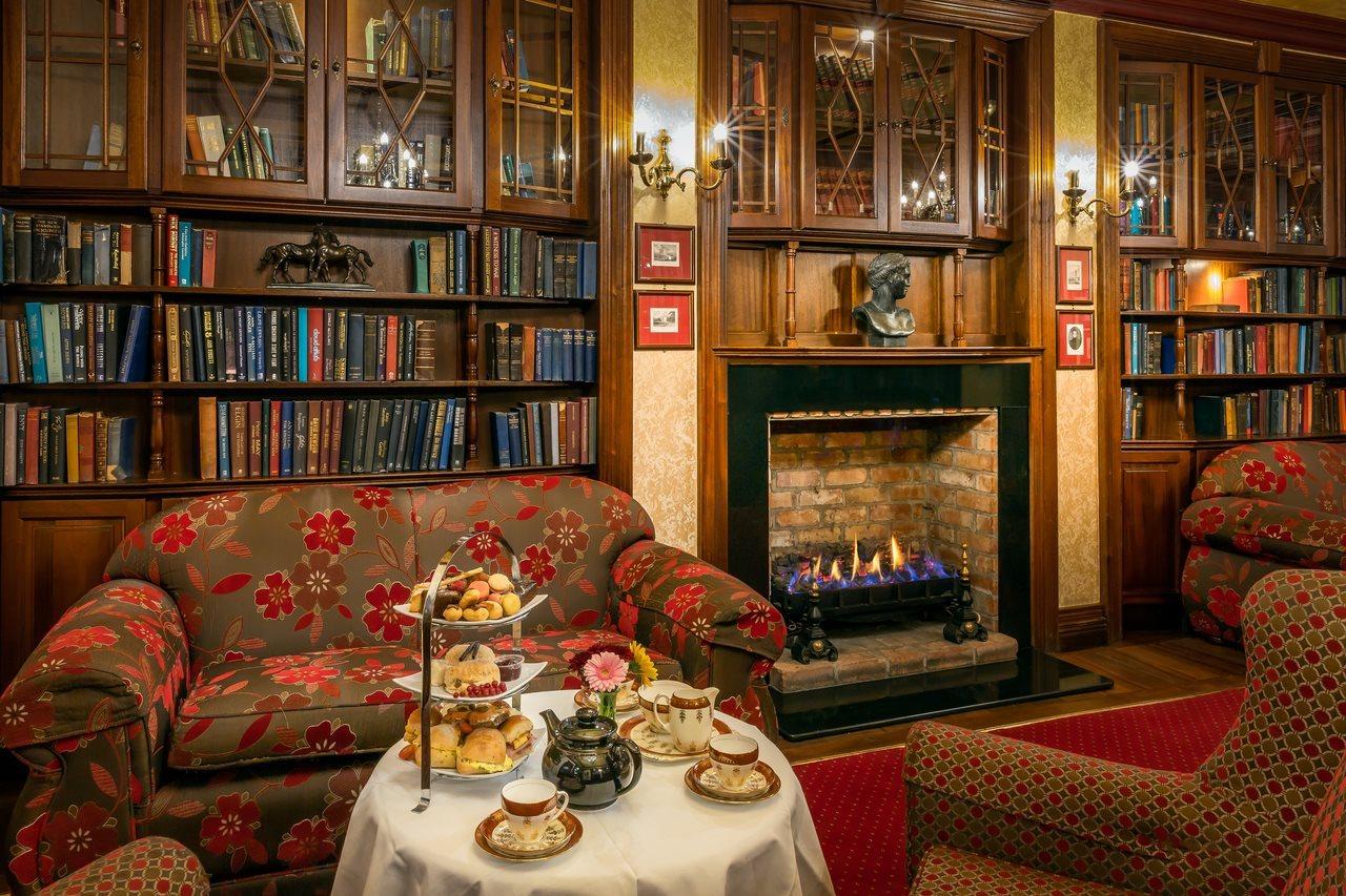 נאבאן The Newgrange Hotel מראה חיצוני תמונה