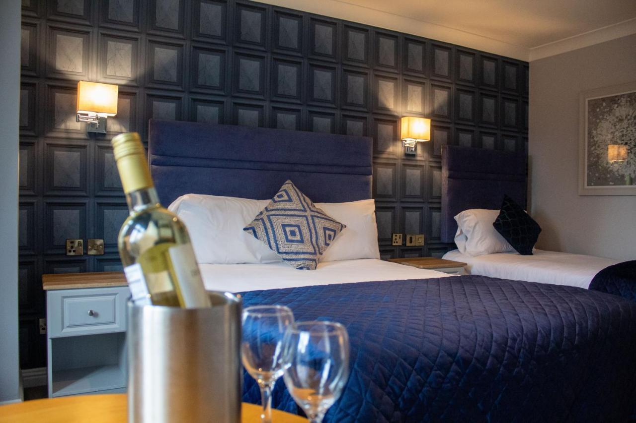 נאבאן The Newgrange Hotel מראה חיצוני תמונה