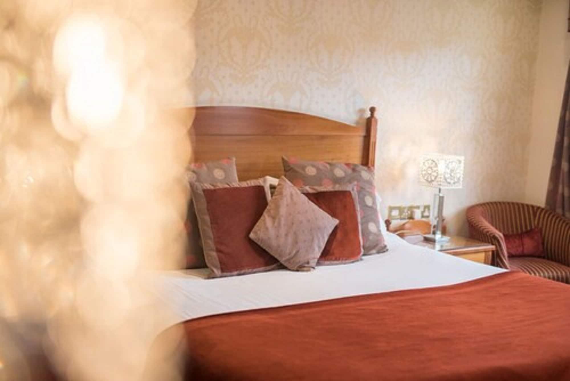 נאבאן The Newgrange Hotel מראה חיצוני תמונה