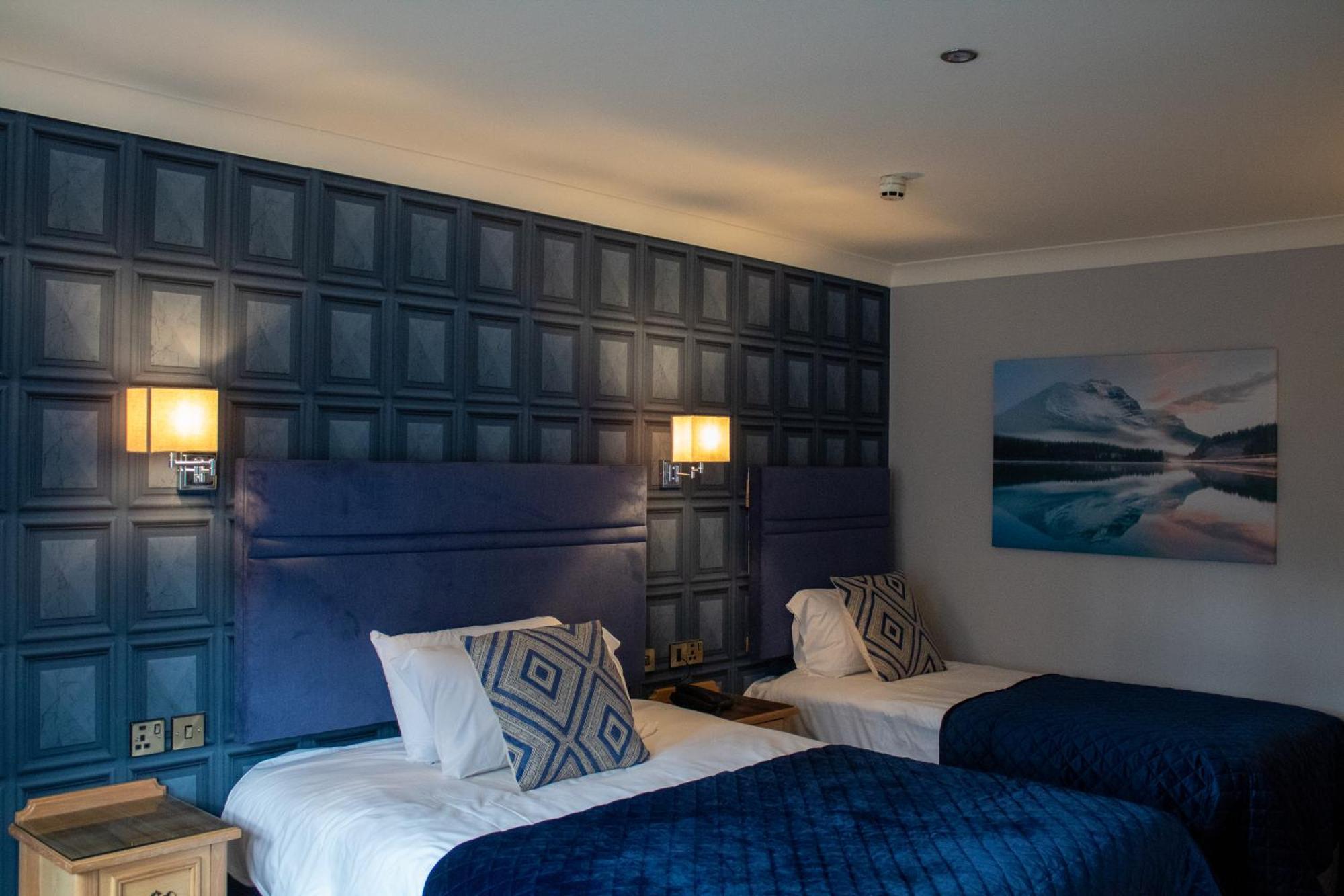 נאבאן The Newgrange Hotel מראה חיצוני תמונה