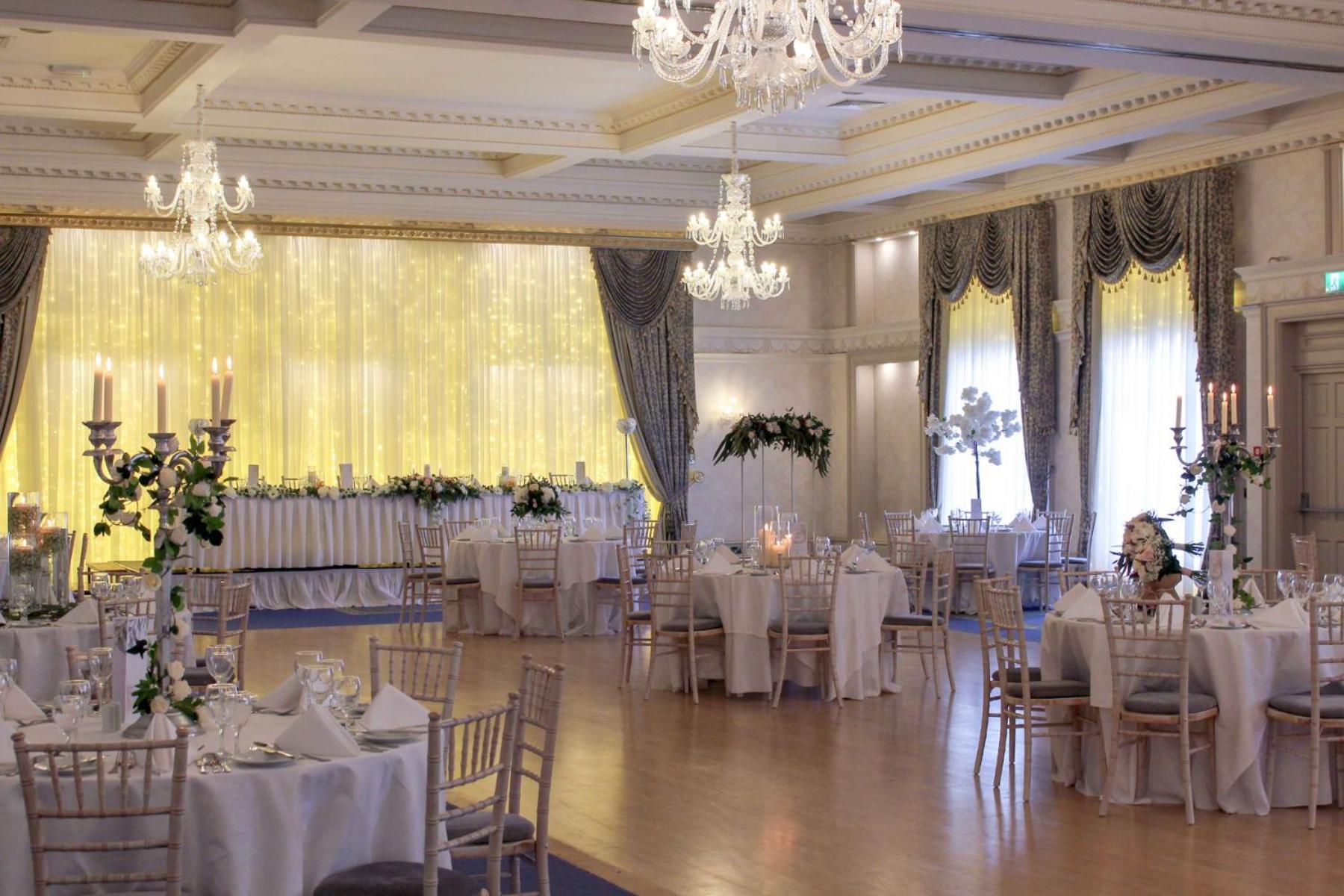נאבאן The Newgrange Hotel מראה חיצוני תמונה