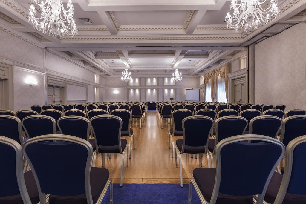 נאבאן The Newgrange Hotel מראה חיצוני תמונה